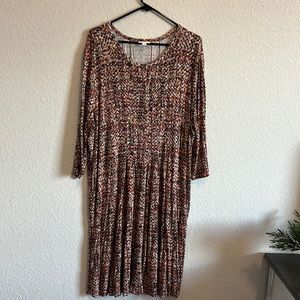 Soft, autumn-colors office dress.